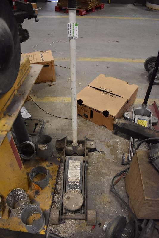 lot 1358 image: (2) 3 Ton Floor Model Car Jacks