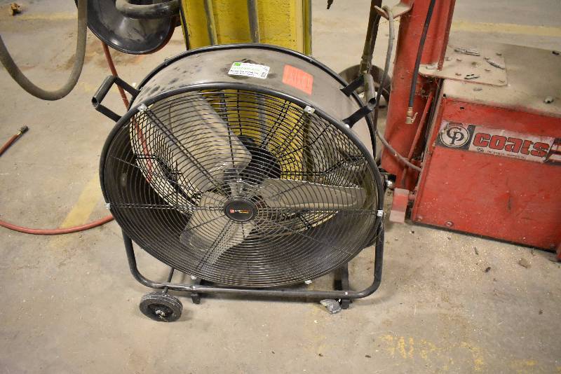 lot 1370 image: Utilitech Pro Floor Model Shop Fan