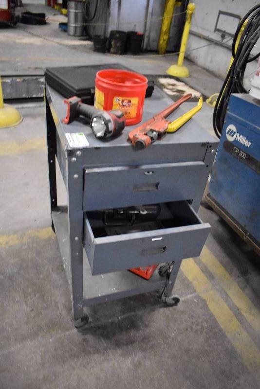 lot 1372 image: Portable Metal Storage Cart