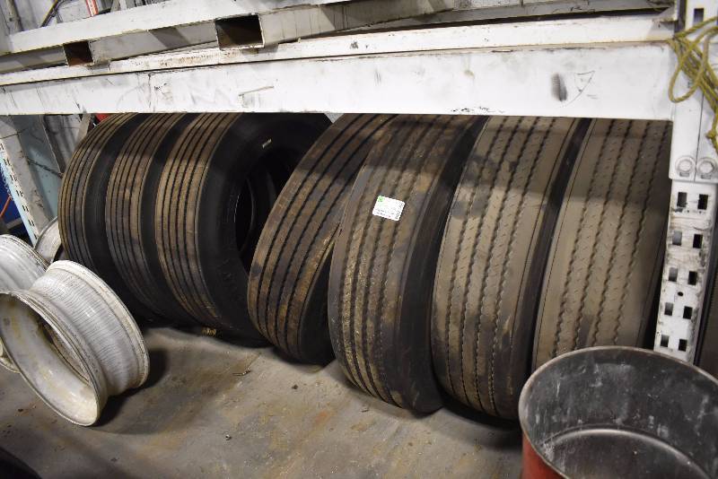 lot 1406 image: Large Lot Of Retread Semi Tires And Wheels