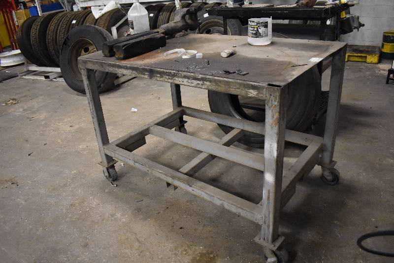 lot 1409 image: 58 X 36 Steel Shop Cart