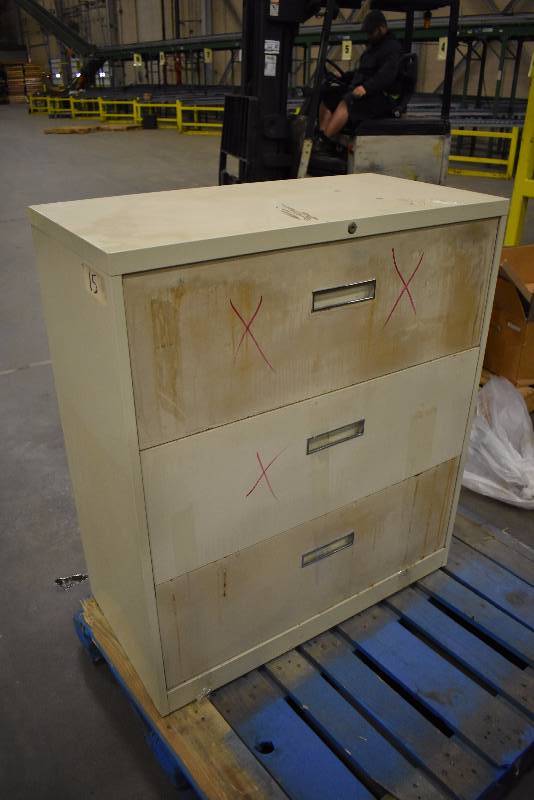 lot 1481 image: (3) Drawer Upright Metal Filing Cabinet