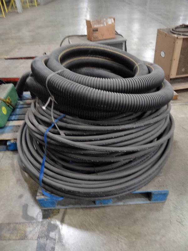 lot 1438 image: Lot Of Flex Tubing And Hose