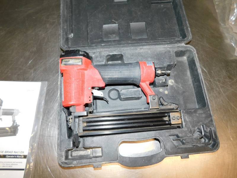 lot 6788 image: Tool Shop Air Nailer Model 61832