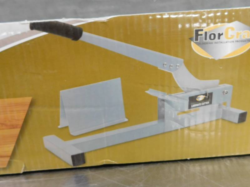 lot 6812 image: FlorCraft 7� Laminate Cutter