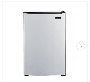 lot 5079 image: Magic Chef 4.5 cu. ft. Mini Fridge with True Freezer in Stainless Look&nbsp- Retail $249.99