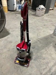 lot 5196 image: Shark Lift-Away Pet - Corded Vacuum - Appears Used&nbsp- Retail $199.99