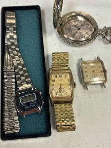 lot 49 image: Milan pocket watch, Elgin men��s watch, Sheffield 17 jewels watch face, Delphi men��s watch