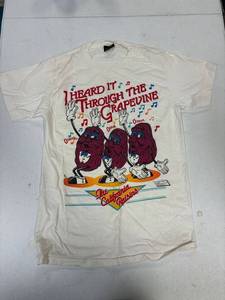 lot 58 image: 1987 the California raisin vintage T-shirt, size medium