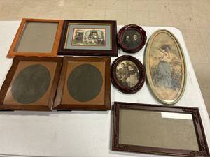 lot 60 image: 8- picture frames