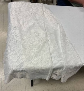 lot 79 image: Lacedoilie large rectangle table cloth