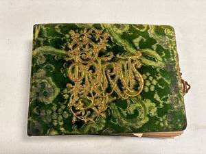 lot 103 image: Antique green velvet picture album