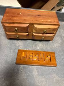 lot 112 image: 1942 wooden dresserjewelry box with wood decor piece