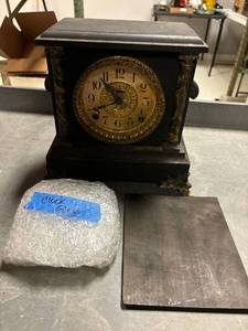 lot 133 image: Antique ingraham mantle clock, no key, with glass (wrapped)