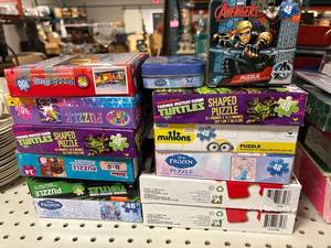 lot 135 image: 13- kid puzzles