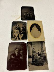 lot 146 image: 5- Antique tin type photos, families, baby