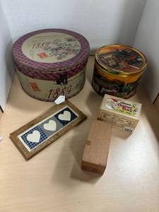 lot 162 image: Tins, hat box, wood boxes