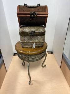 lot 170 image: stool, 2 decorative boxes