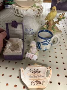 lot 175 image: Bird figurine, glassware, precious moments trinket box