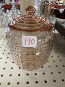 lot 190 image: Vintage pink depression glass bee hive biscuit jar