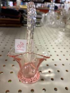 lot 196 image: Small pink depression glass basket