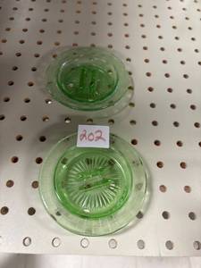 lot 202 image: Vintage 4�� uranium glass ashtray, checkered pattern