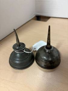 lot 212 image: 2-Vintage miniature oil cans, unmarked