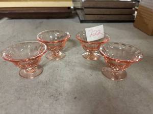 lot 222 image: 4- Pink depression glass salt dip nut cups, Forstoria