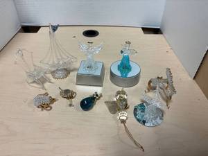 lot 231 image: Box lot- Crystal miniatures, battery operated angels, sail boat, mini teapot, rocking chair