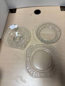 lot 234 image: Vintage Cambridge etched glass bowls and square plate