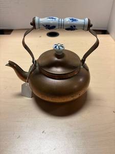 lot 260 image: 2- Small copper kettles, blue white handles, one is missing spout