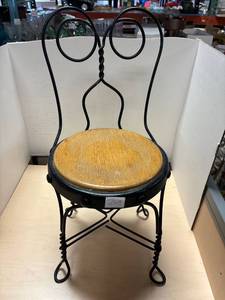 lot 269 image: Wrought iron and wood seat children��sdoll chair