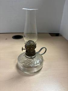 lot 280 image: Vintage miniature finger lamp, with burner and chimney