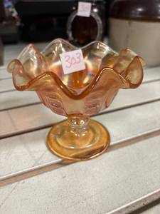 lot 303 image: Antique Dugan Marigold Coin Spot, Carnival Glass Dish