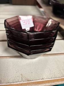 lot 312 image: 5- Vintage Hazel Atlas Amethyst Moroccan Octagon Amethyst Purple Glass Bowl 4 34 berry bowls