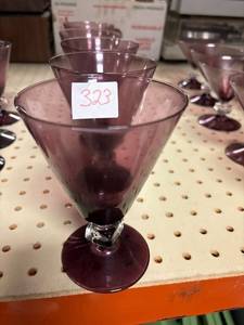 lot 323 image: 5- Vintage Bryce WILMINGTON purple Clear Stemmed water goblets 5 38 inch