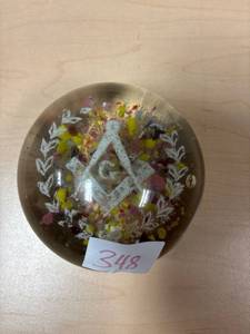lot 348 image: Vintage Shriners paper weight