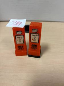 lot 349 image: Vintage salt pepper shakers, Phillips 66c Scandia Kansas, wards service