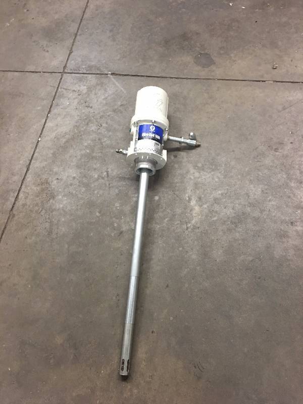 lot 28 image: GRACO FIREBALL 300 GREASEOIL PUMP