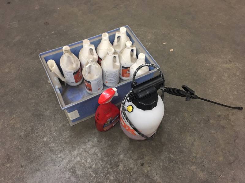 lot 66 image: Cleaner with sprayer