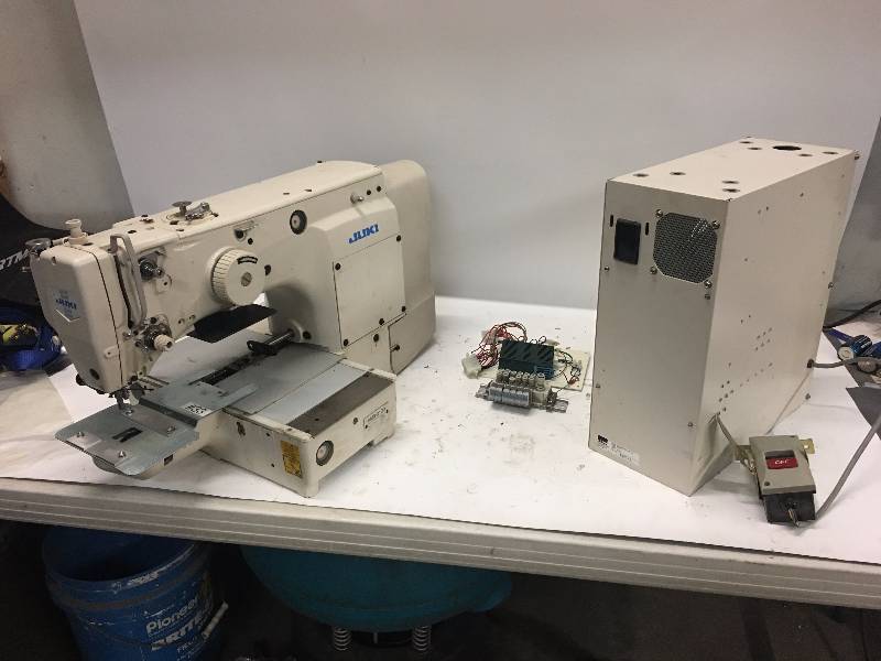 lot 69 image: JUKI AMS-210D COMPUTER CONTROLLED SEWING CYCLE MACHINE W INPUT FUNCTION