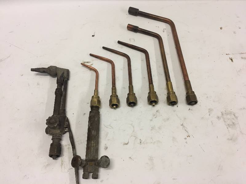 lot 41 image: TORCH  HEAD AND CUTTING TIPS