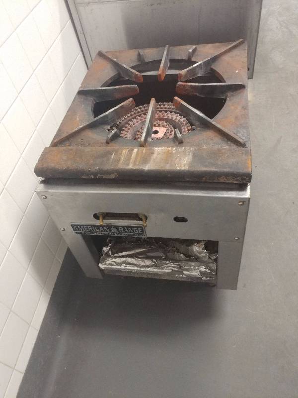lot 1482 image: American Range 18 stock pot burner