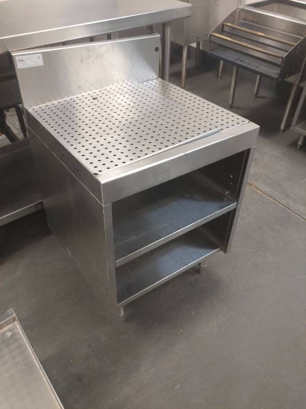 lot 1487 image: glass tender 24in bar back glass rack