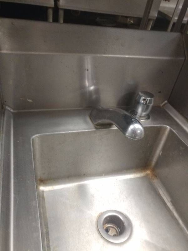 lot 1489 image: full stainless hand-washing station