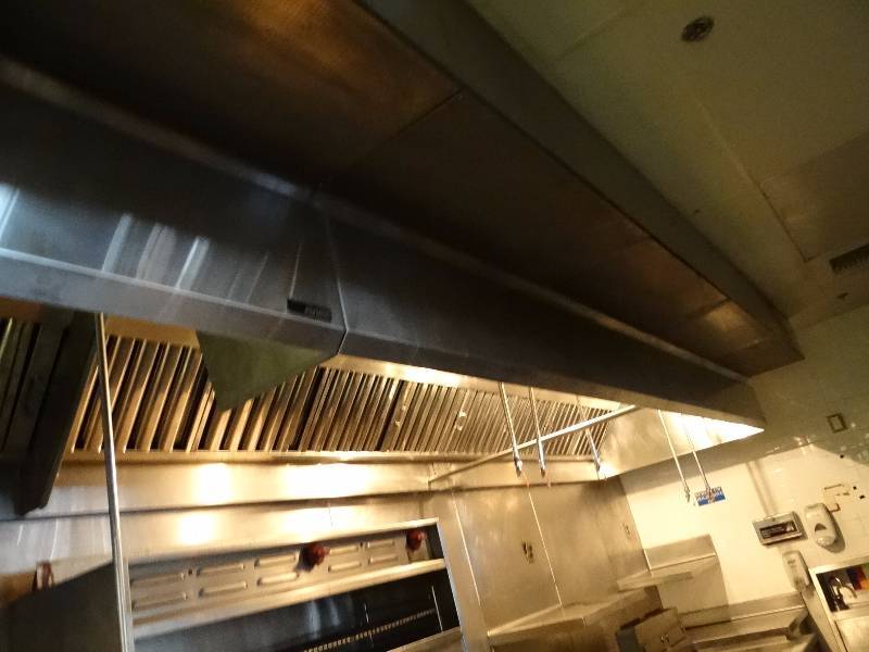 lot 632 image: Avtec 13 Fully Stainless Commercial Kitchen Exhaust Hood With Fresh Air Return