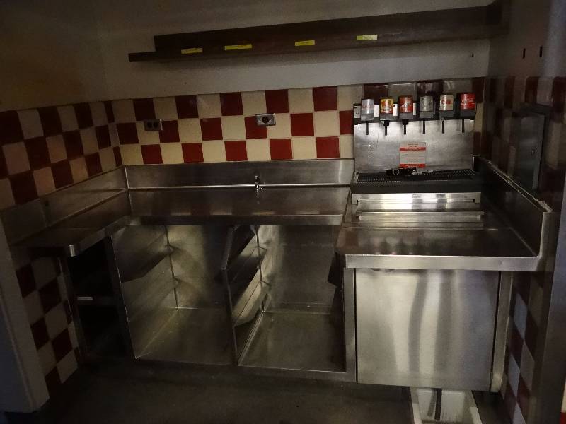 lot 639 image: 84x42 Fully Stainless Server Station With (6) Select Soda Head