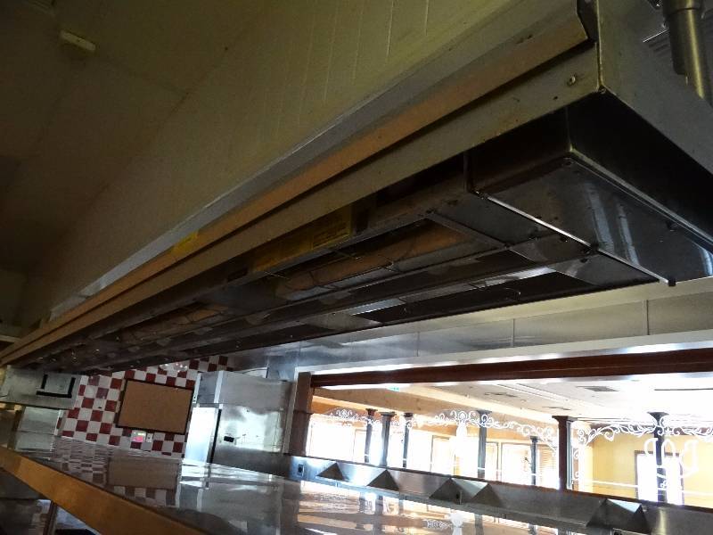 lot 648 image: 126 Overhead Food Warmer