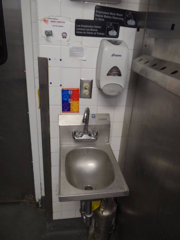 lot 653 image: Fully Stainless Handwashing Station