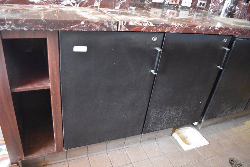 lot 706 image: Bar Back Perlick Beer Cooler